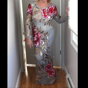 MAC DUGGAL Long Sleeve Sequin Column Gown
